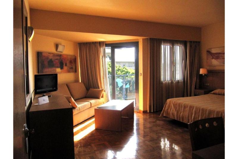 Apartamentos Ms Pepita Бенальмадена Екстер'єр фото